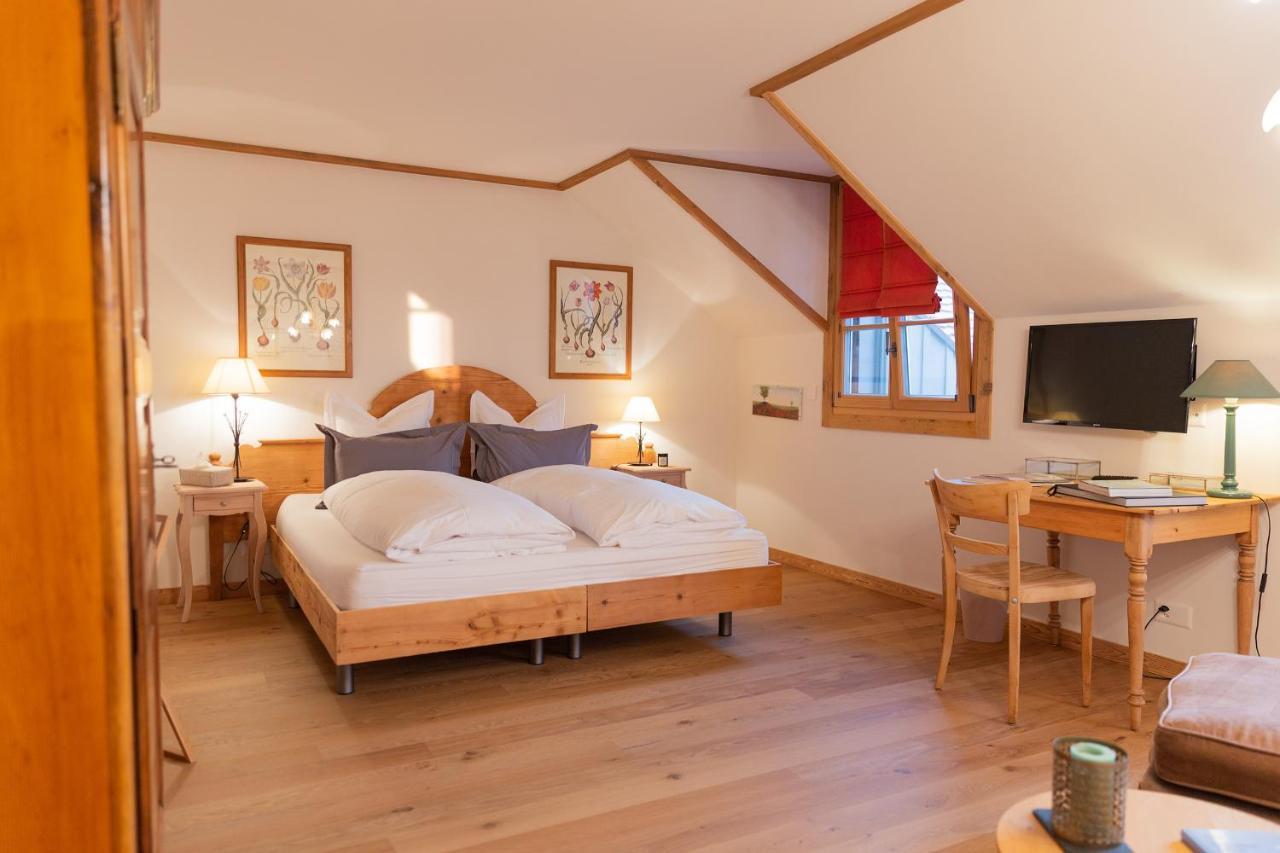 Gasthof zum Schlüssel Ueberstorf Zimmer foto