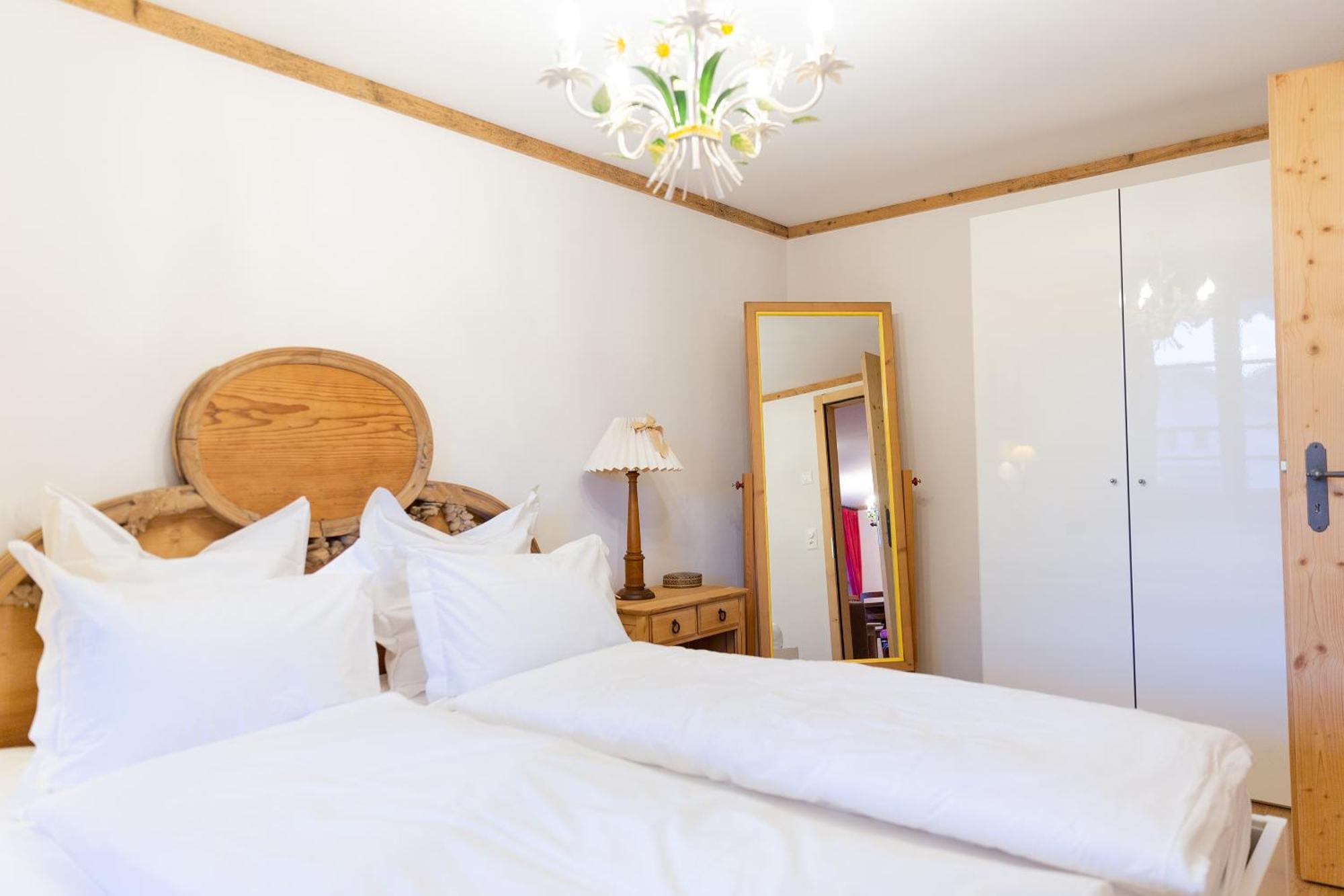 Gasthof zum Schlüssel Ueberstorf Zimmer foto